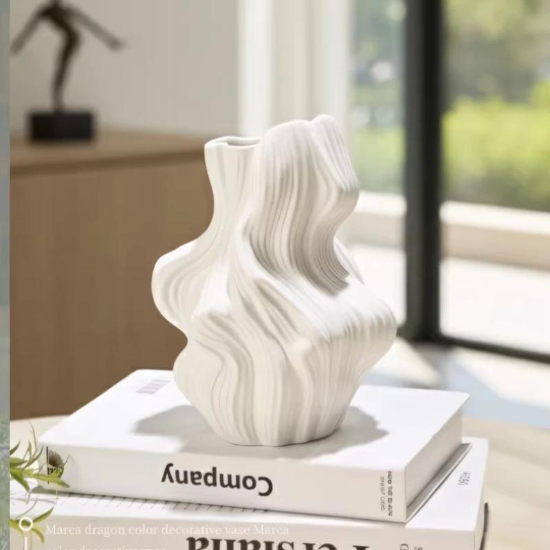 Creative Ceramic Vase Abstract Irregular Folds Handmade Spiral Porcelain Vase Ceramic Handicrafts Flower Vases Flowerpot Vases P