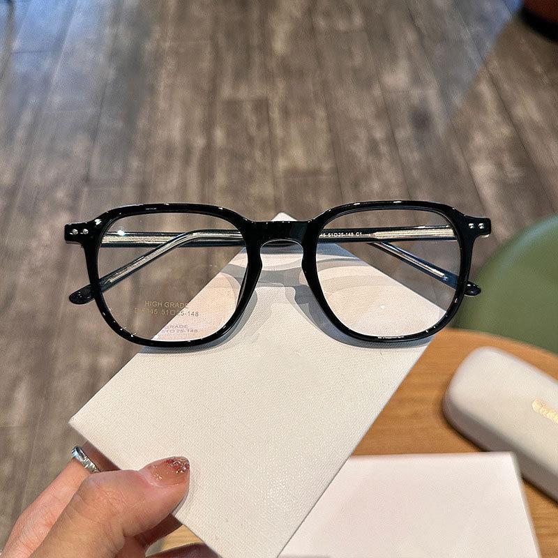 

Junda Retro Ultralight Square Eyeglass Frames - Stylish and Casual Unisex Glasses D6845