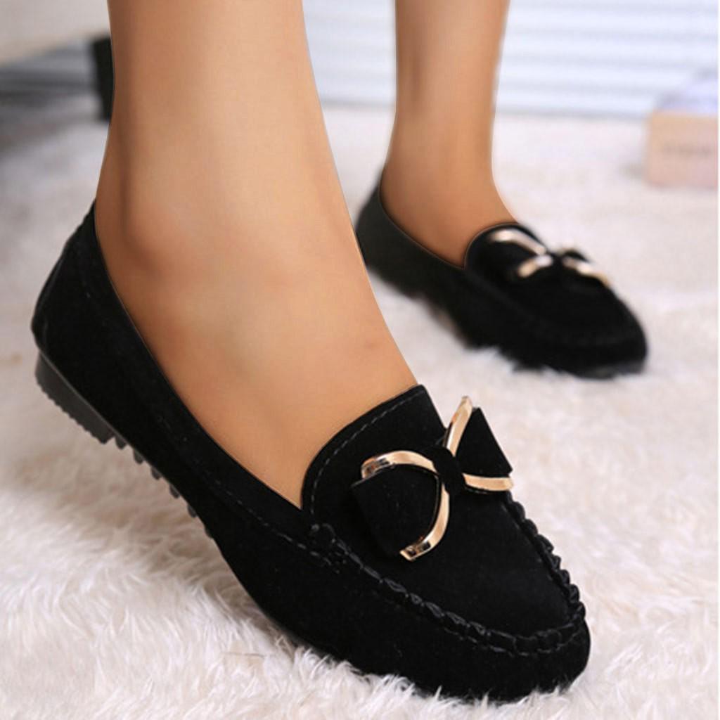 Durable Bow Knot For Everyday Footwear photo