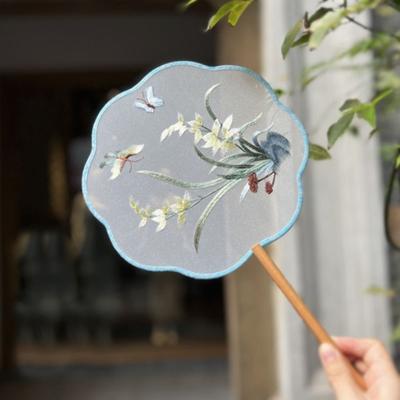 Ancient Chinese Style Chinese Style Fan Handheld Tassels Embroidery Fan with Pendant Floral Pattern Silk Fan Photography Prop