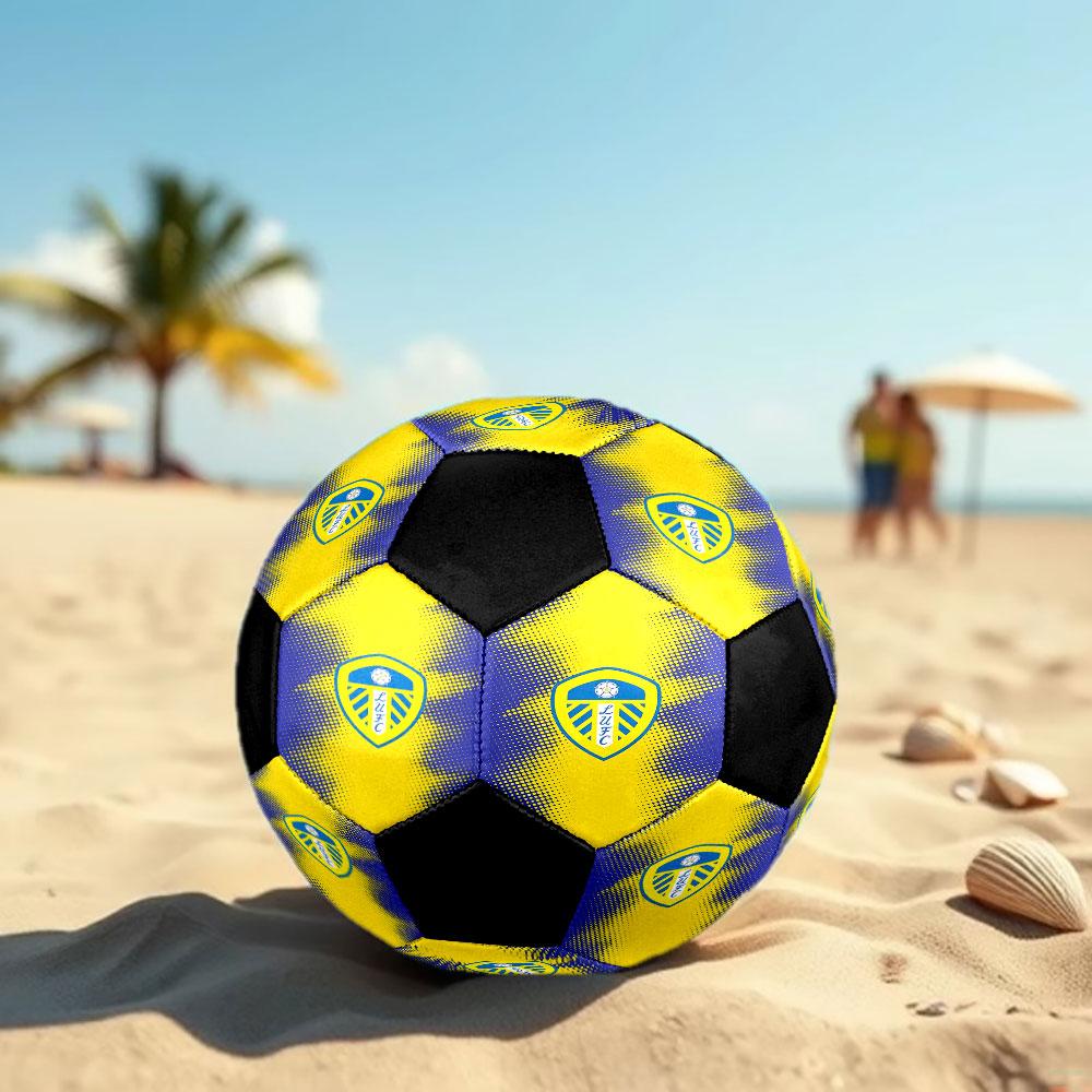 1 pz Pallone da Calcio Leeds United F.C. Misura 5 Pallone da Calcetto Indoor alla Moda Colorato Gioco in Cortile - Ottimo Regalo per Appassionati di Sport HE12