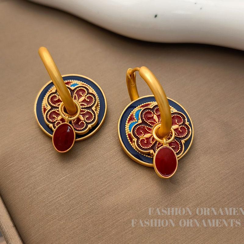 Malowane nauszne mankiety w stylu chińskim: Modne kolczyki color block z niszowym designem high-end