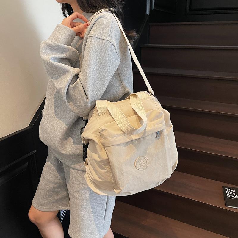 Casual Women's Shoulder Bag Large Capacity Outdoor Travel Portable Storage Bag Student Class Commuter Messenger Bag