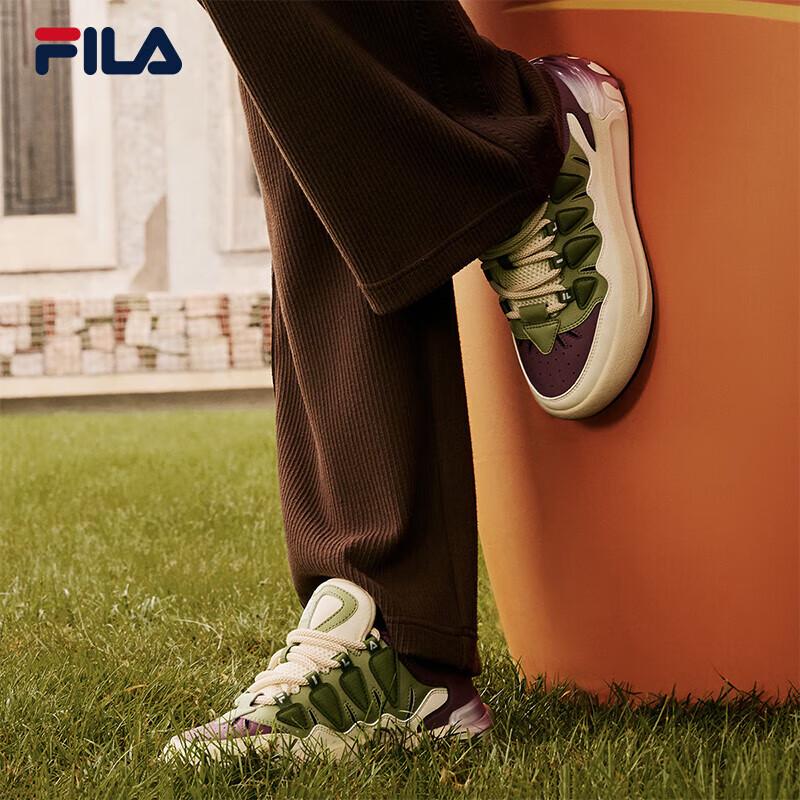 FILA Women s CARROT Platform Sneakers 7.5