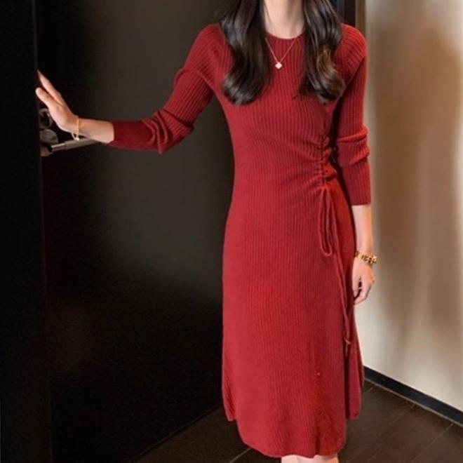 2024 Hepburn Style French Knit Dress with Drawstring Waist and Sweater Coat - Women's Autumn/Winter Fashion