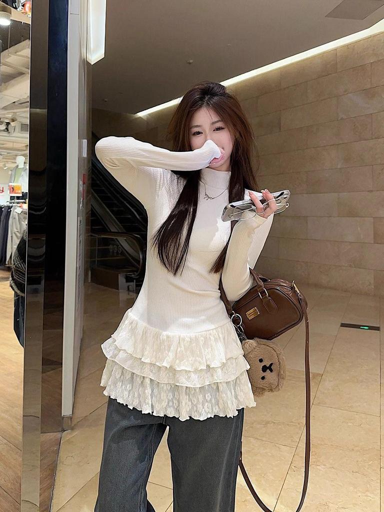 Ladies' Autumn/Winter Long-Sleeve Lace Hem Turtleneck Tee - Slim Fit & Mid-Length Design