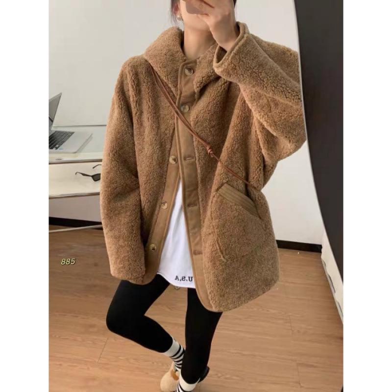 2025 Fall/Winter Women s Hooded Lambswool Fur Coat - Thickened Texture & Button-Up Design Large