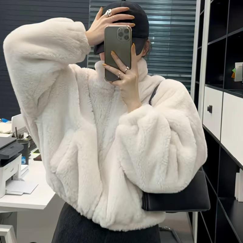 2025 Autumn/Winter Women's Lambswool Stand Collar Plush Coat - Short, Thickened, Loose Fit