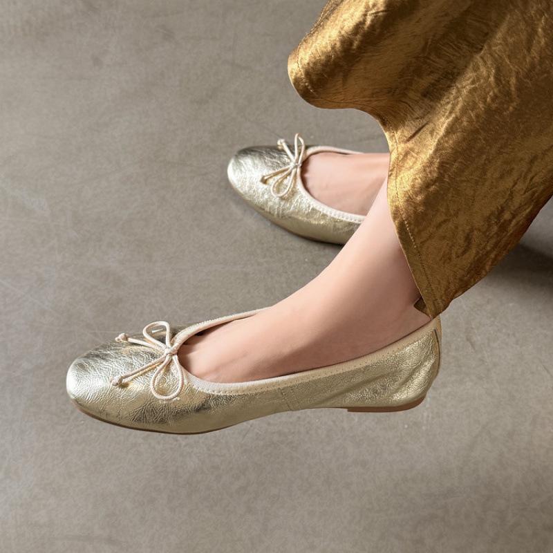 New four-season lazy shoes non-slip beef tendon sole large size single shoes women's low-top shallow mouth comfortable soft cowhide single shoes