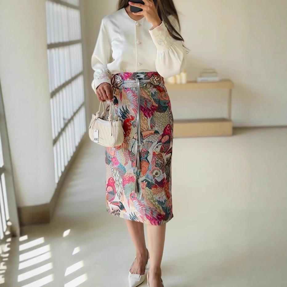

2025 Autumn European & American Fashion Two-Piece Set: Elegant Solid Top + Printed Skirt XL білий