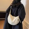 Lightweight wide shoulder strap nylon messenger bag women's large capacity canvas bag dumpling bag casual cloth bag