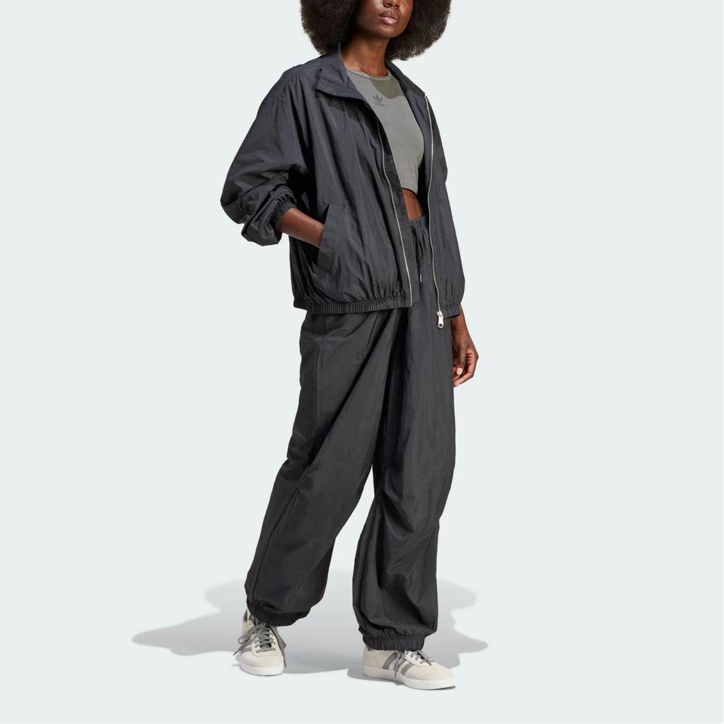 adidas Originals Premium Essentials Nailoninis Vėjo Striukė Su Stovu Apykakle Ir Ilgomis Rankovėmis Užtraukiama Moteriški Viršutiniai Drabužiai Juoda IT6726