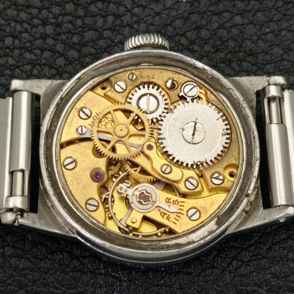 VINTAGE WEST END WATCH CO HAND-WINDING SWISS BOY WHITE DIAL WATCH A436449-2 R129-a436449