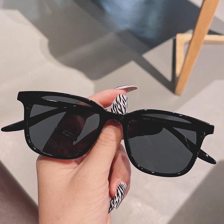 Новые модные солнцезащитные очки — фото 10