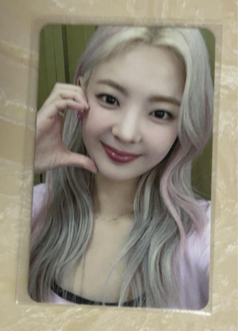 

[USED] ITZY Showcase SC Attendees Exclusive Bonus Trading Card Rear