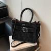 Retro small bag women's autumn and winter new simple fashion messenger bag casual portable commuter bucket bag