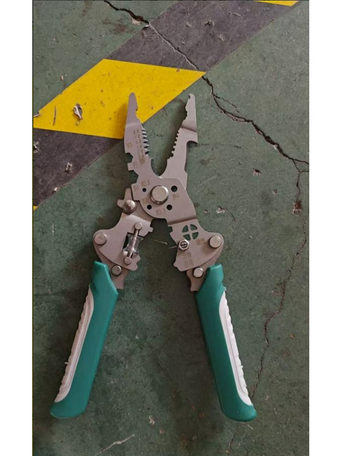 Enhanced 28-in-1 Multifunctional Wire Stripper: Foldable Electrician Tool for Crimping, Splitting, and Winding.