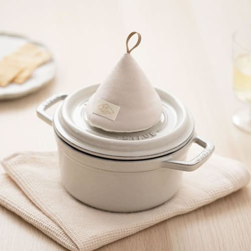 &NE Triangular Pot Holder, Natural Beige, 12.5cm Diameter x 9cm Height, Made in Japan, Staub Handle, Fabric Pot Lid with Loop, Small, Washable, NHK-22