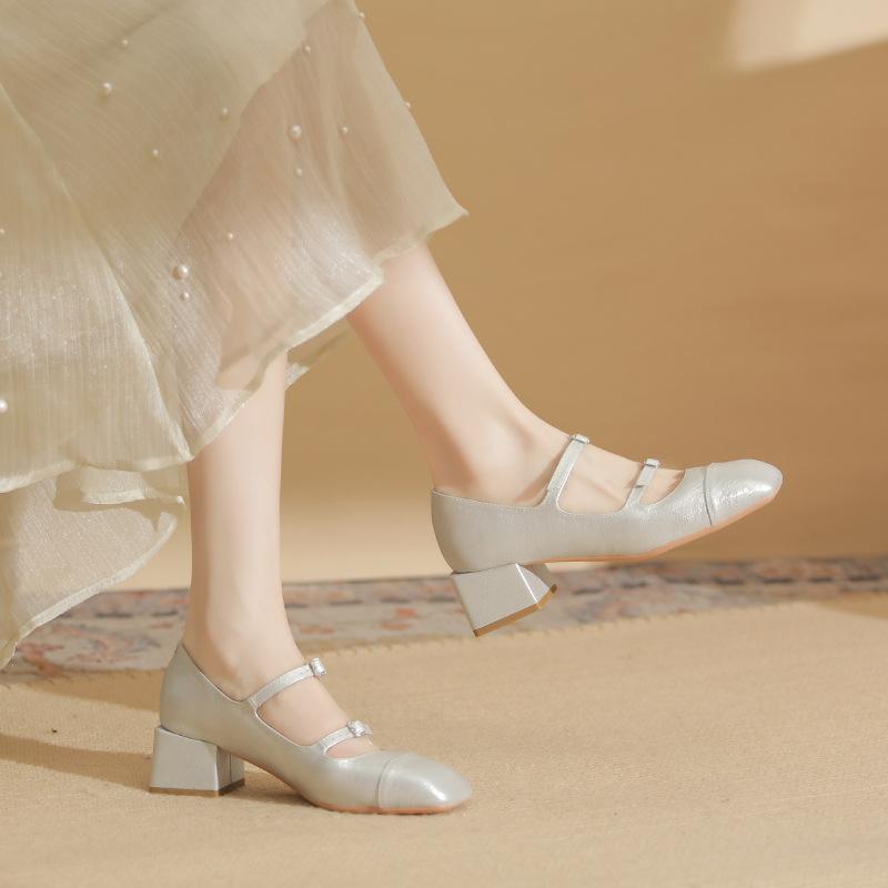 53305 [sheepskin] high heels women's thick heel 2025 new one-word belt Mary Jane shoes square head splicing sheet