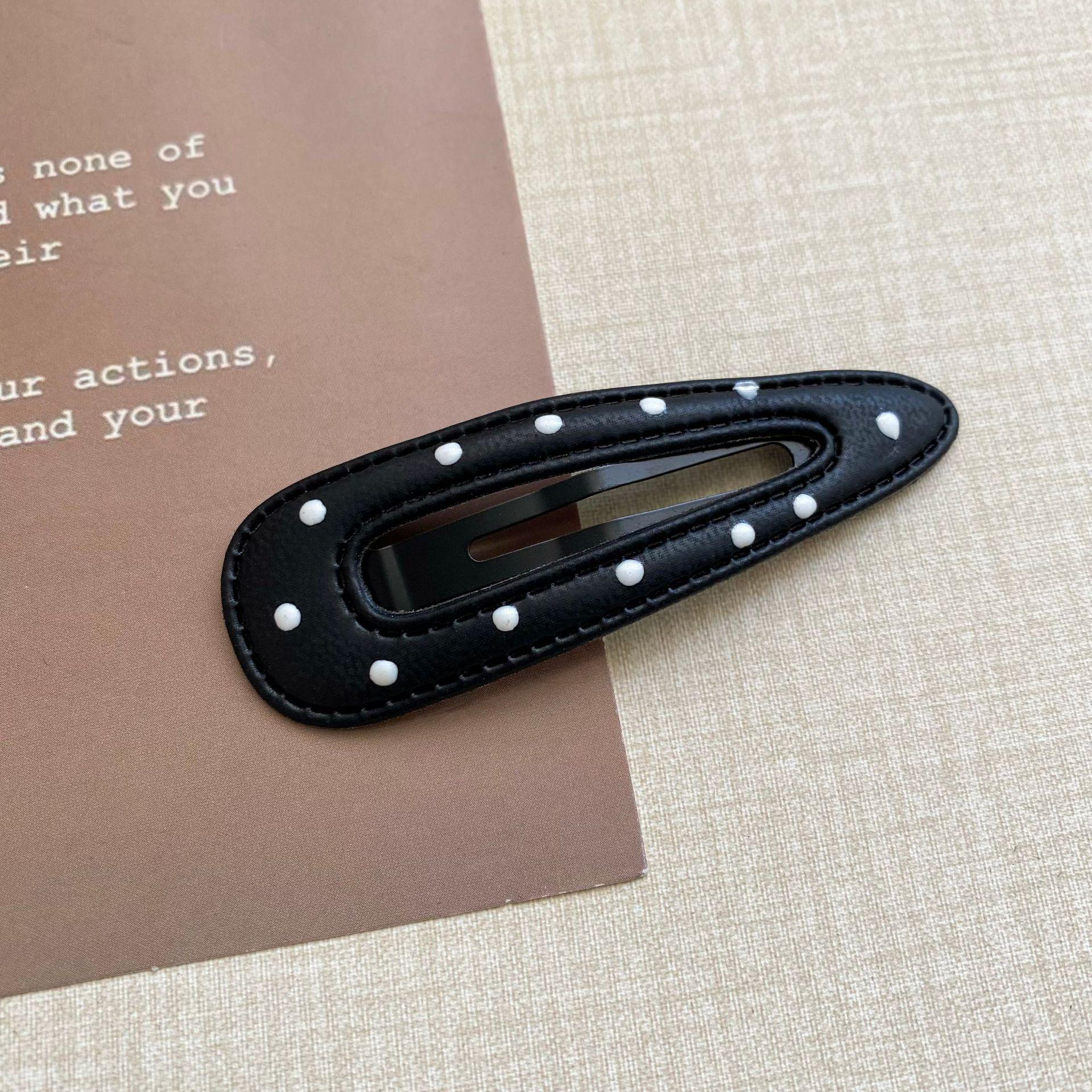 

Корейская черная и белая заколка для волос из кожи в горошек со звездой - BB клип для боковой челки