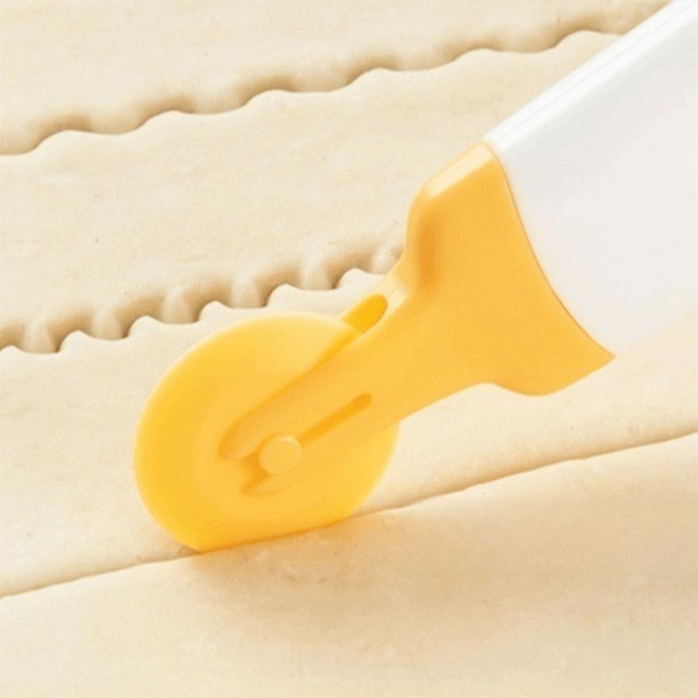 Plastic Dumpling Biscuit Roller Cutter Fancy Pie Cutting Artifact  Household Baking Tool