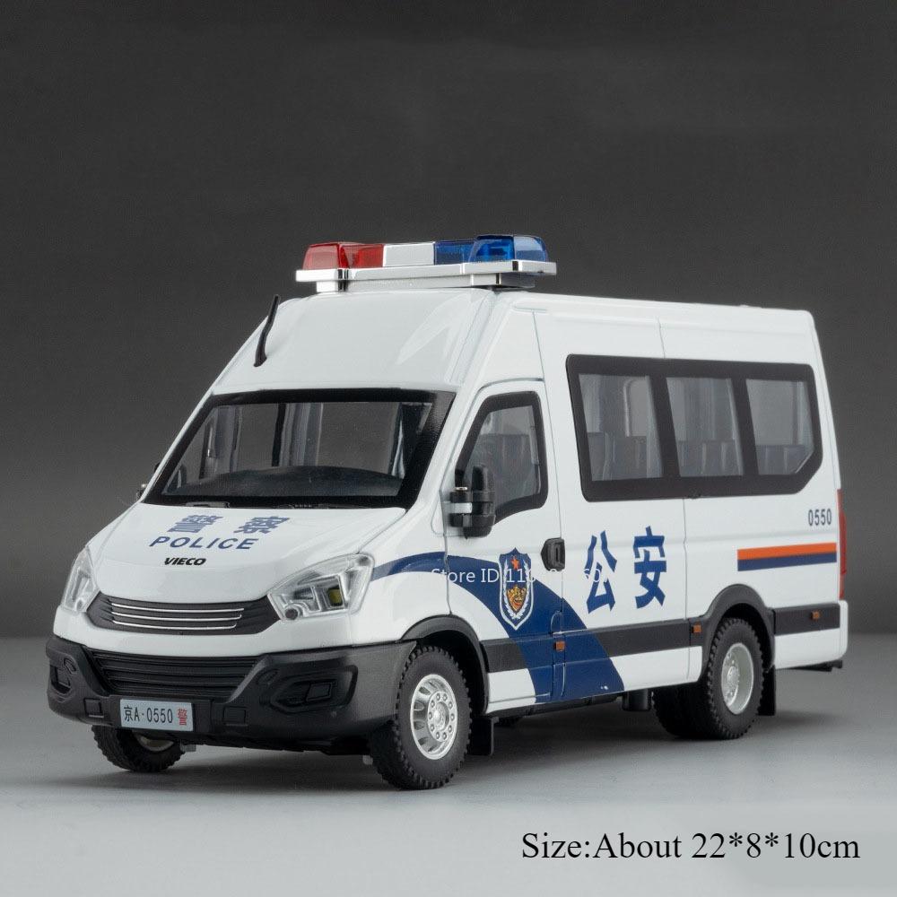 1:24 Ywk Coche de Policía Aleación Fundido a Presión Modelos Gp Juguetes Puertas Abiertas Sonido Luz Retroceso Modelos en Miniatura Adornos Coleccionables Regalos