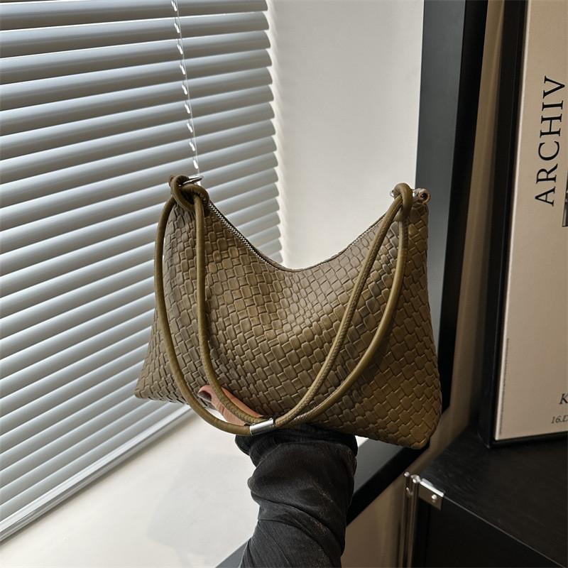 Trendy Women's Medium Size Woven Texture Underarm Bag Fashionable Casual Handbag