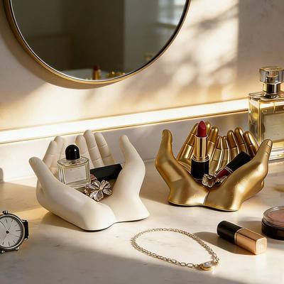 Hands Statue Key Holder Artistic Jewelry Holder Modern Decorative Desktop Organizer for Keys Lipstick Dressing Table