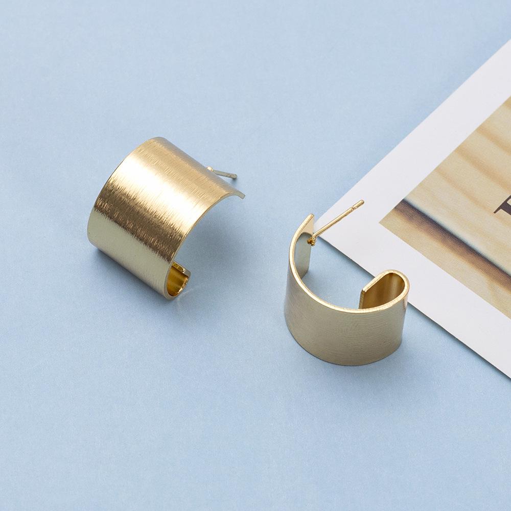 Geometric C-Shaped Brushed Metal Stud Earrings - Retro Christmas Fashion for Women