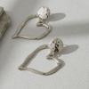 Fashionable Love Earrings Elegant Earrings Simple and High-end Design Suitable for Daily Wear
