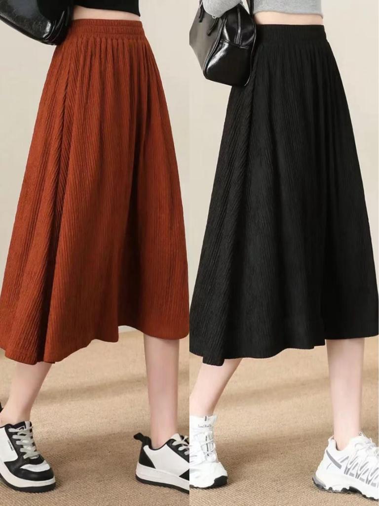 Elegante gonna midi estiva a vita alta e vestibilità aderente - tinta unita, modello che copre i fianchi