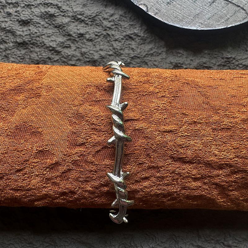 Trendy Minimalist Inspiration Twist Open Bangle - Unisex Titanium Steel Jewelry