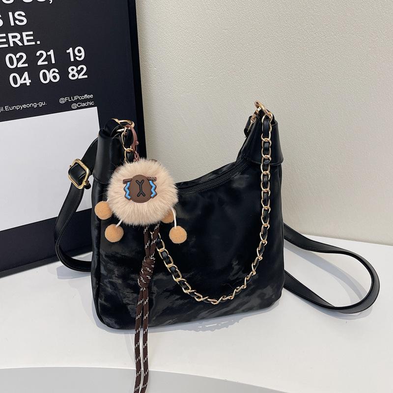 Large-capacity bag women's autumn and winter versatile new leisure chain shoulder messenger bag commuter tote bag