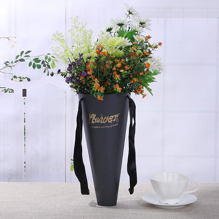 Handliche Blumen-Kegel-Verpackungsboxen: Gebrauchsfertige Blumenröhrchen und becherförmige Geschenkboxen für frische Blumen