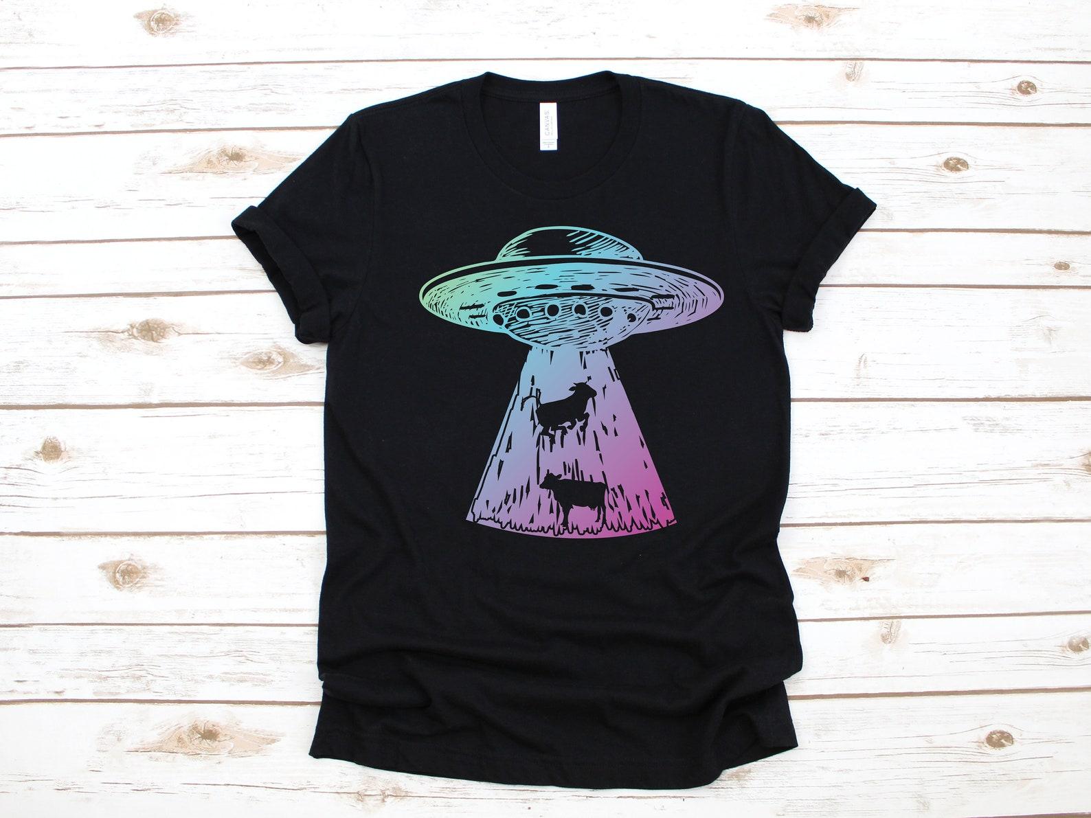 Alien Cow Abduction T-Shirt, Extraterrestrial UFO Gift, Funny Alien AbductionT-shirt, Conspiracy T-shirt, Tank Top M