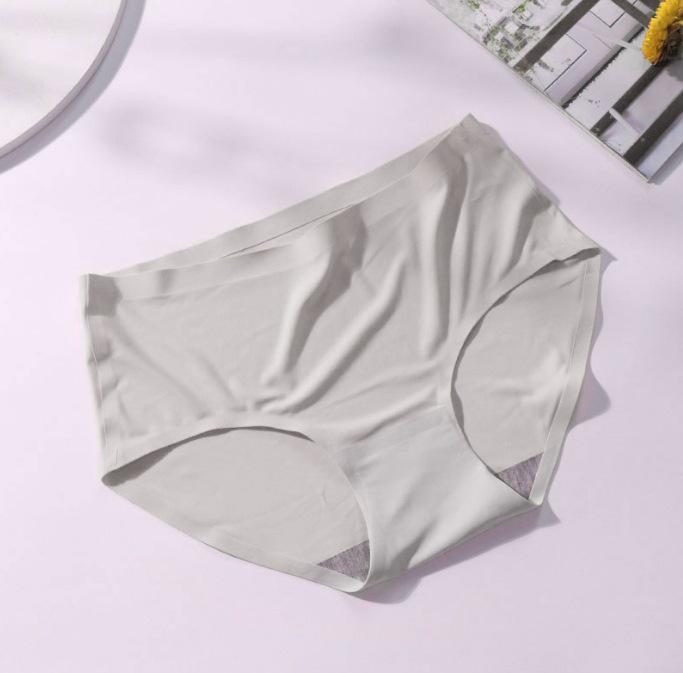 Best-Selling Seamless Ice Silk Mid-Waist Panties - Plus Size Women's Solid Color Triangle 810