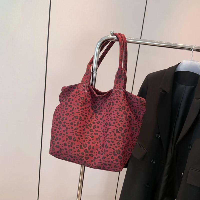 

Сумки через плечо с леопардовым принтом для женщин, многоразовые, большой емкости, нейлоновые сумки цвета хаки, роскошные, новые