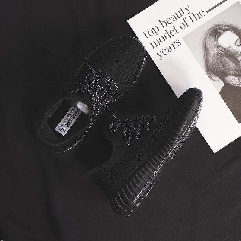 

Warrior Breathable Mesh Casual Sports Shoes 40