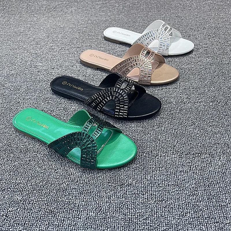 Fashion Slippers Women Luxury Rhiestone Ladies Flat Beach Shoes for Women Design Slide Female Slides Woman 2024 Summer Slipper Shoe