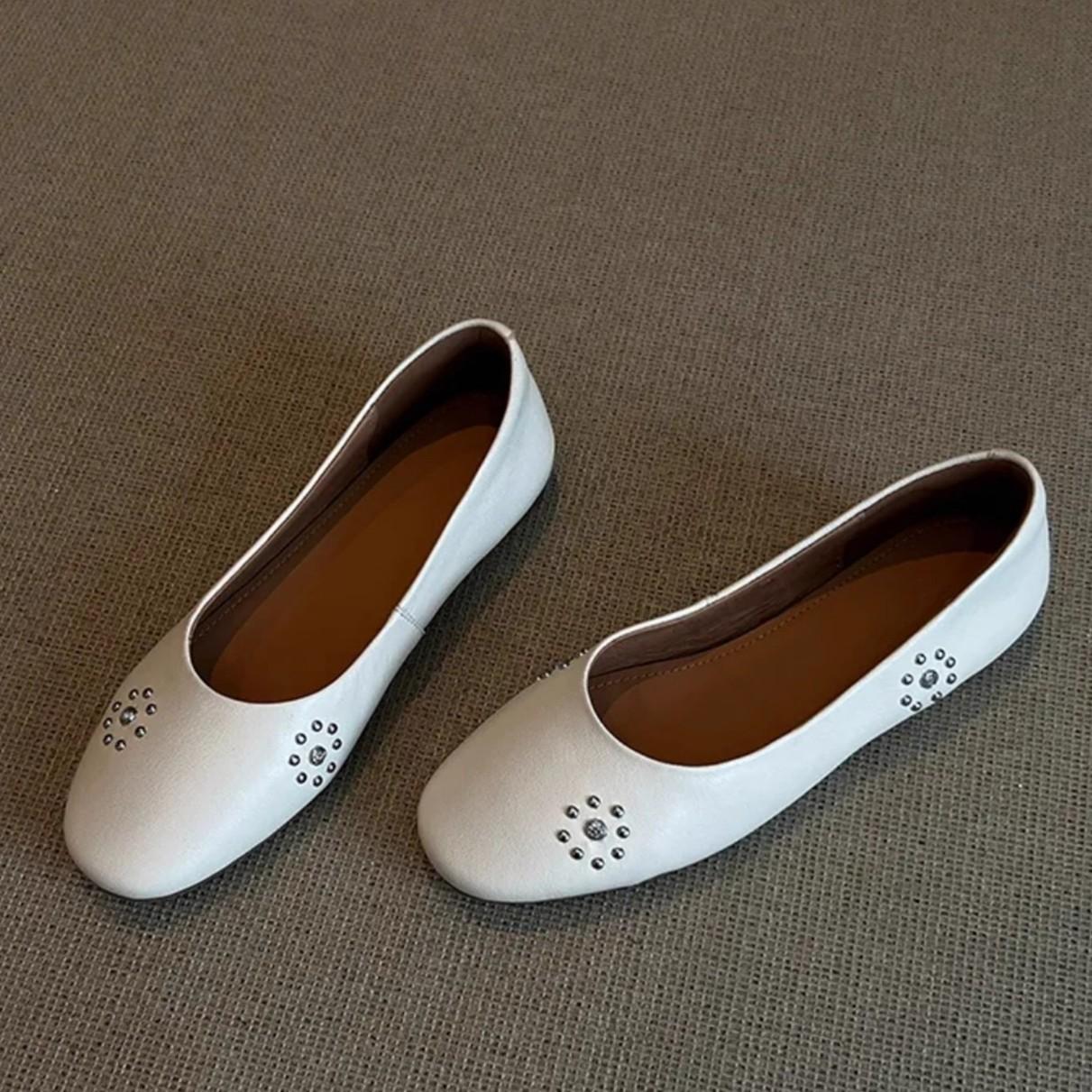 

Версия из овчины~ нишевый дизайн, туфли с круглым носком, кожаные, с мелким вырезом, на плоской подошве, фееричные, с темпераментом, со стразами, туфли Мэри Джейн 40 белый