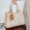 Retro Chinese-style embroidered handbag for women, high-end, large-capacity, suitable for middle-aged women, commuting