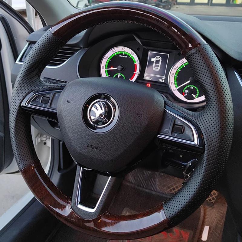 

Для Skoda Octavia 2017 Fabia 2016 2017 Rapid Spaceback 2016 Ручная прошивка Кожаная Отделка под персиковое дерево Чехол на руль 1