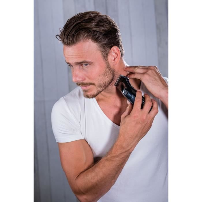 Haar- und Bartschneider - WAHL - HAIRCUT & BART - 3,5 W - 10 Aufsätze - Akkulaufzeit : 40 Min - Schwarz