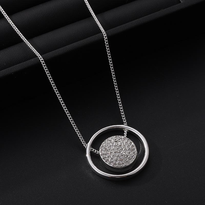 Sweater Chain Necklace Simple Fashion Pendant Temperament Collarbone Chain Jewelry Women S High-End Necklace