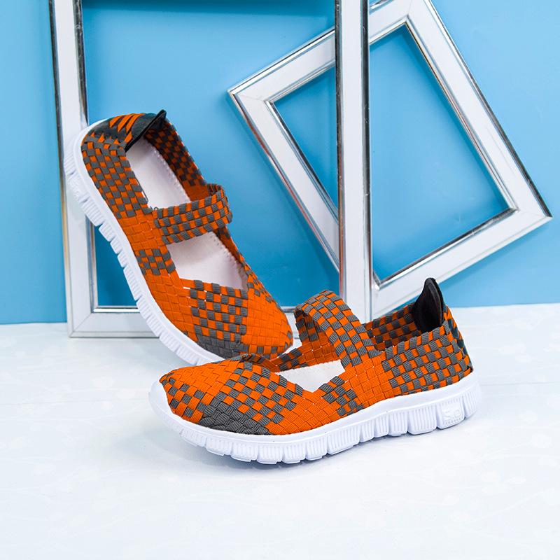 Women's Casual Flats Slip-on Breathable Walking Shoes Lightweight Knitted Loafers Comfortable Woven Flat Shoes Round Toe Dress Shoes for Women