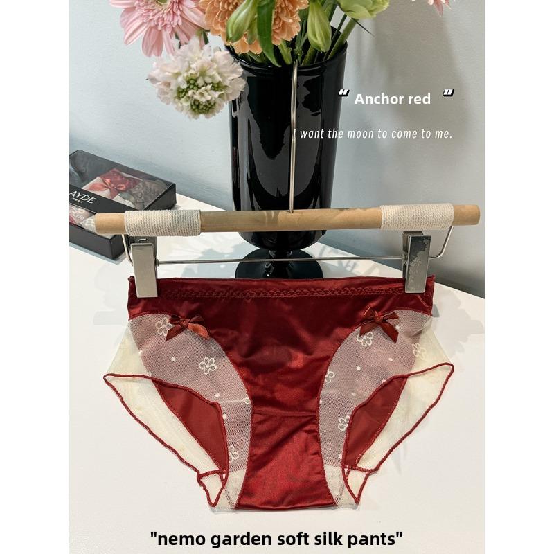 

Женские весенне-осенние цветные трусики-слипы с кружевом-бантом, сетчатой вуалью, обертыванием талии и треугольной вставкой на бедрах XL красный