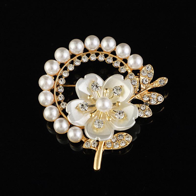 Koreańska Moda Broszka Kwiat z Cyrkoniami i Perłą - Wszechstronna Retro Przypinka na Płaszcze
