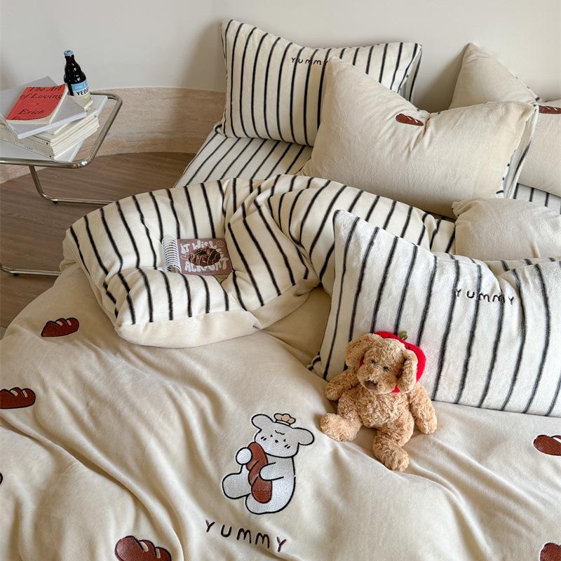 

Milk Fleece Bed Four-piece Set Cute Embroidered Bed Sheet Quilt Cover Bedding 1.2m bed