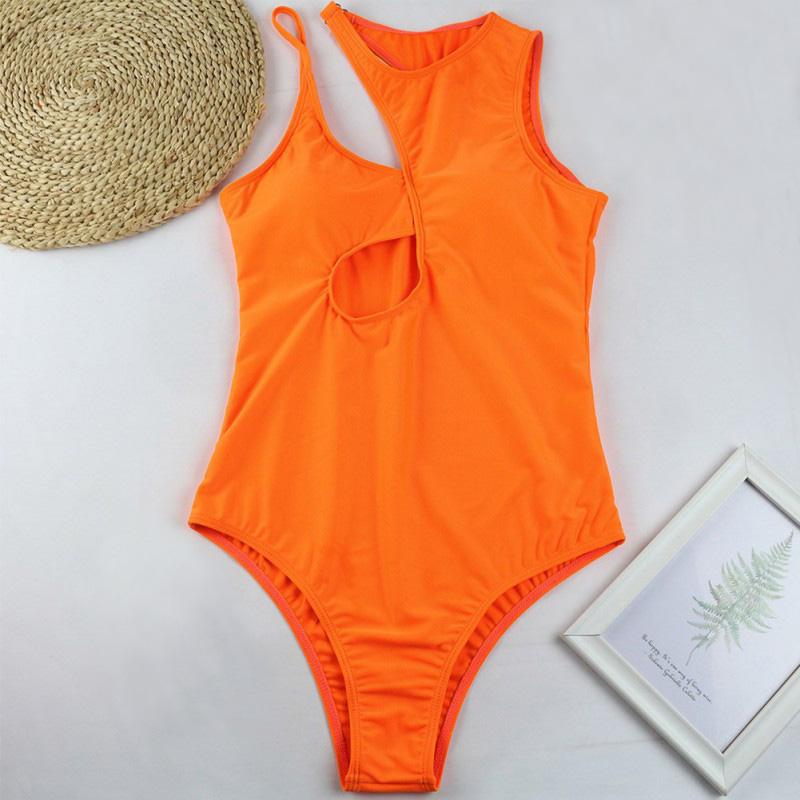 Evropské a americké duté jednobarevné plavky