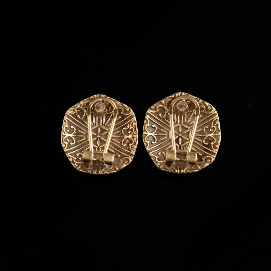 Medieval Vintage Vintage Texture Copper Alloy Greenstone Woven Button Earrings High-End Three-Dimensional Silver Needles, Earrings